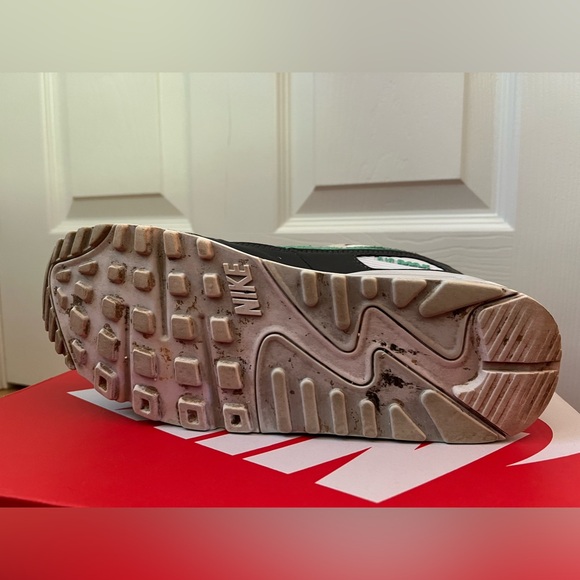 Nike Air Max 90 - Size 9.5 - Picture 9 of 15